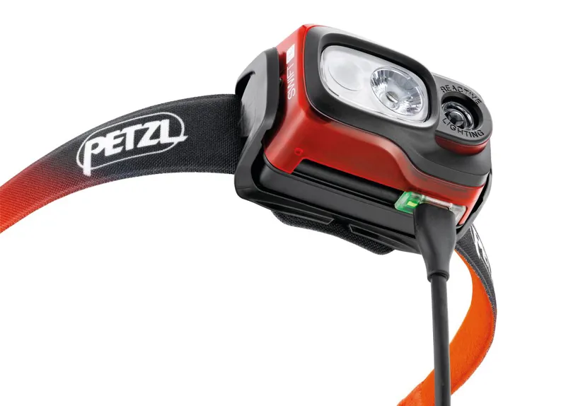 Petzl New Swift RL 1100 lumin Orange Headtorch-1