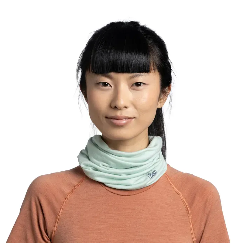 Buff Merino Lightweight Neckwear in Seagrove Green-2