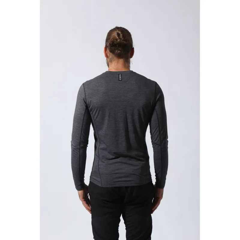 Montane Primino 140 Mens Long Sleeve T-Shirt in Black-3