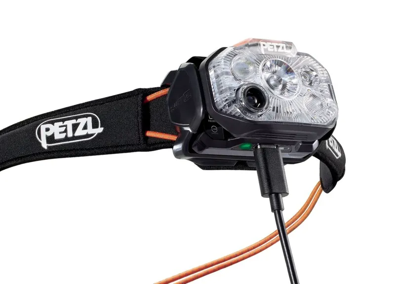 Petzl Swift RL Headtorch in Blk/Orange-4