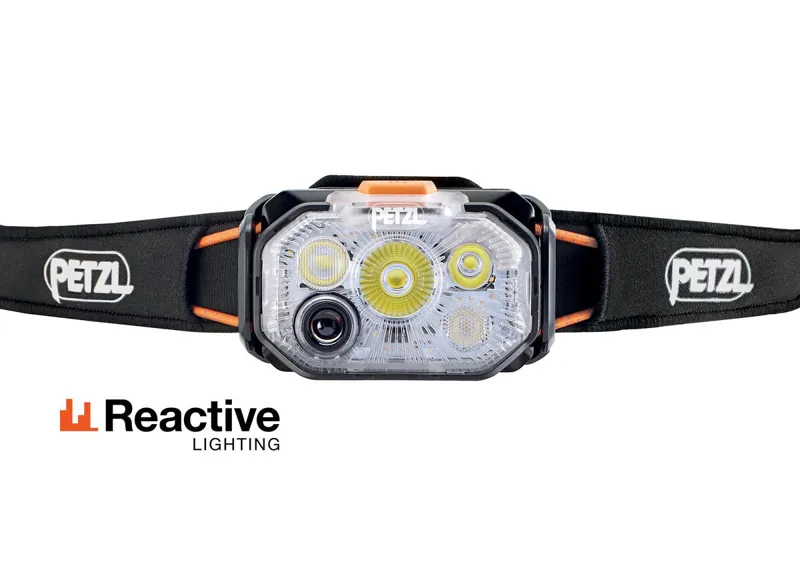 Petzl Swift RL Headtorch in Blk/Orange-3
