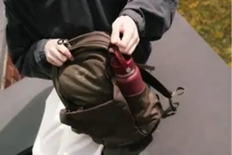 Osprey Daylite Plus in Truffle Brown-6