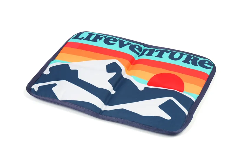 Lifeventure Sit Mat Retro-1