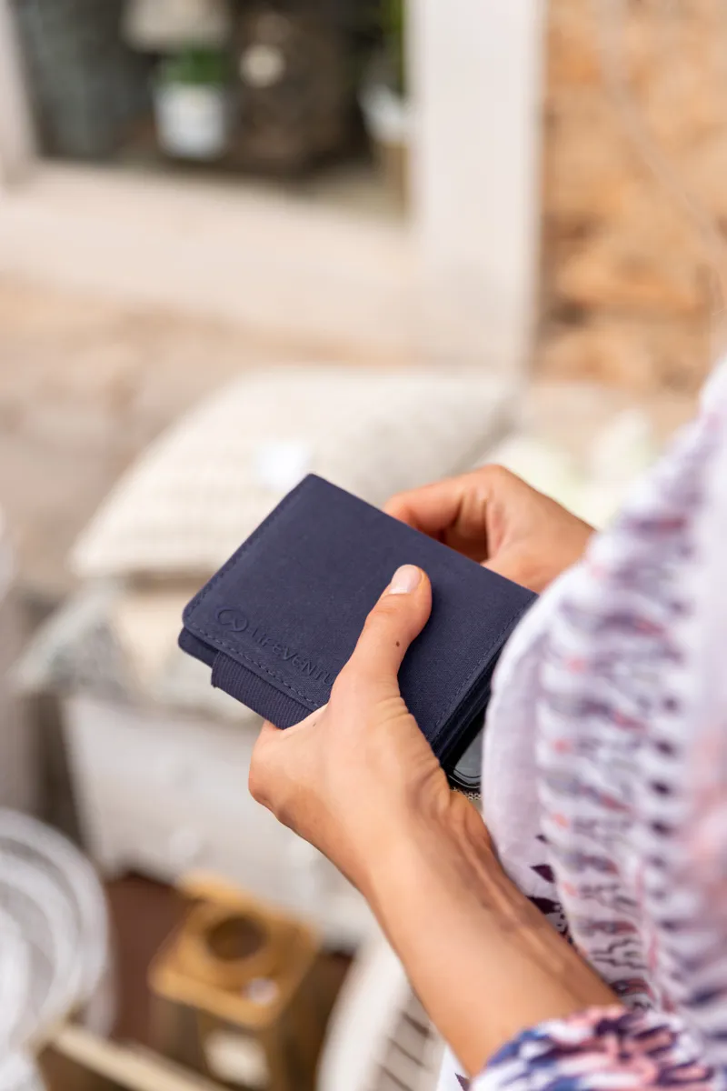 Lifeventure RFiD Wallet Recycled in Navy-2