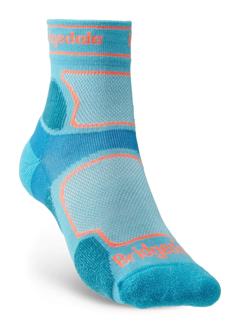 Bridgedale Socks Trail Run Ultralight T2 Coolmax Womens 3/4 Crew Socks