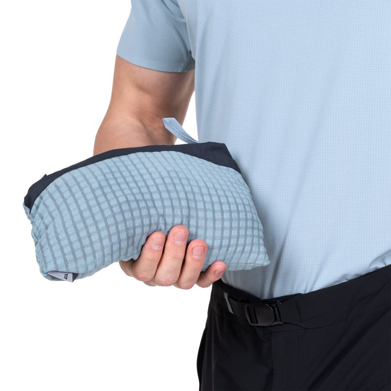 ME Men's Aerotherm Vest in Blue Nights-1