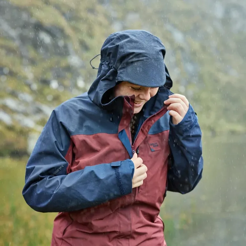Sprayway Reaction Women's GORE-TEX Jacket in Raspberry Jam/Blazer-12