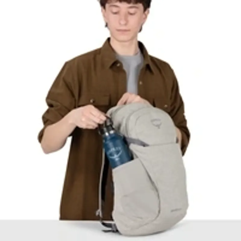 Osprey Daylite Plus in Pistacio-4