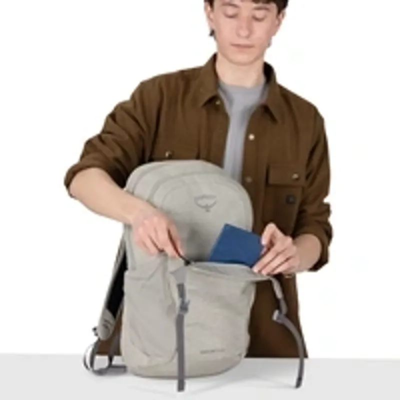 Osprey Daylite Plus in Pistacio-3