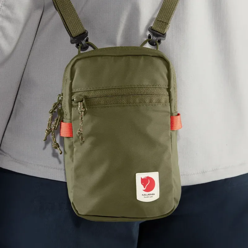 Fjallraven High Coast Pocket Bag in Green-3