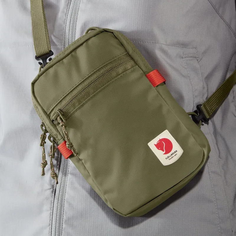 Fjallraven High Coast Pocket Bag in Green-5
