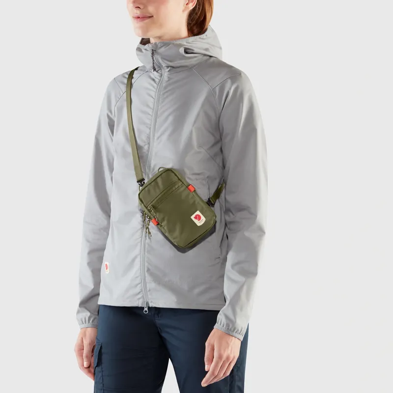 Fjallraven High Coast Pocket Bag in Green-9