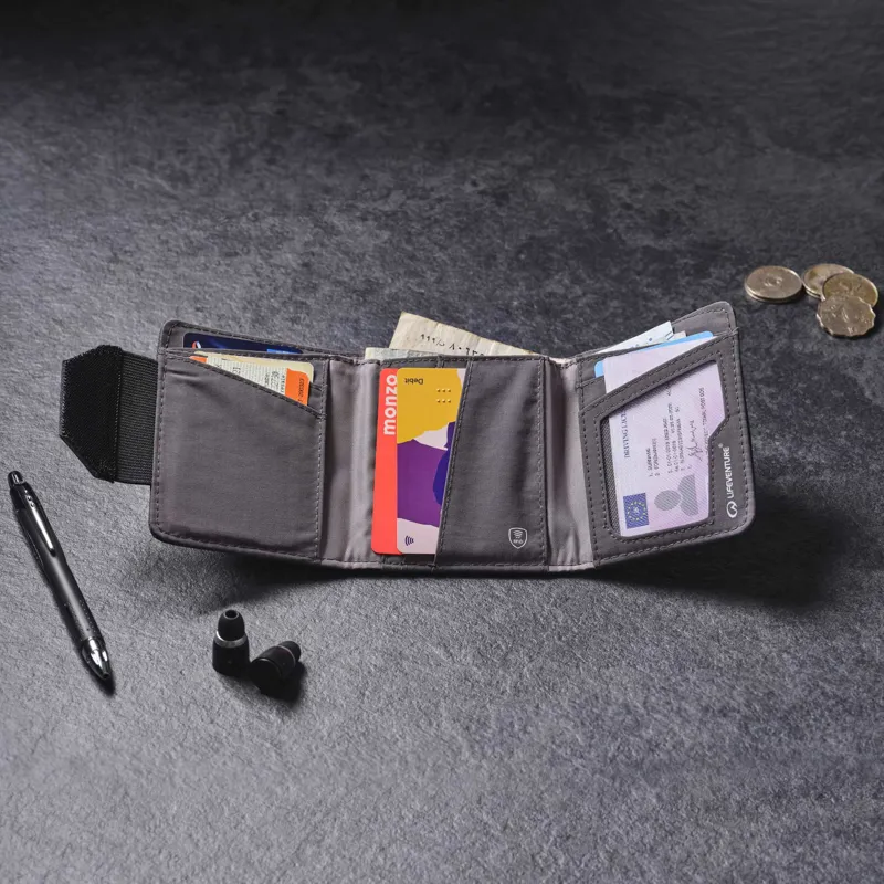 Lifeventure RFiD Wallet Recycled in Plum-2